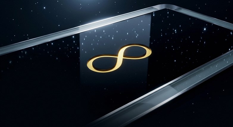 Computer monitor displaying casino gaming interface